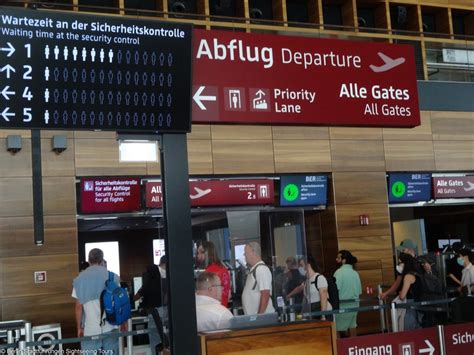 berlin brandenburg airport departures